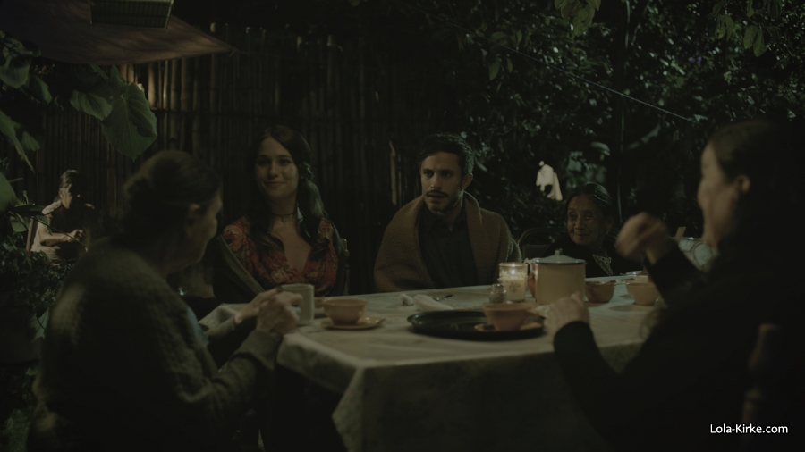 Click to view full size image
==============
MITJ_S2x06_2822729.jpg MITJ_S2x06_2822729.jpg