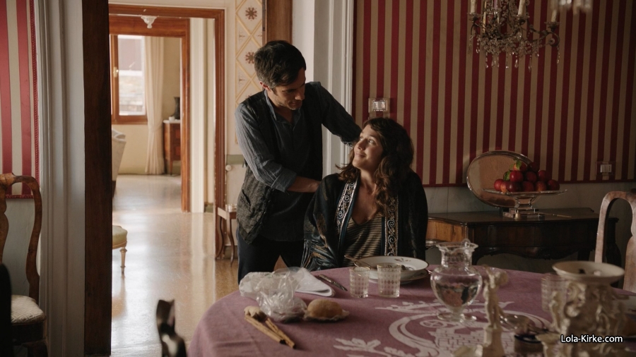 Click to view full size image
==============
MITJ_S3x02_2822829.jpg MITJ_S3x02_2822829.jpg