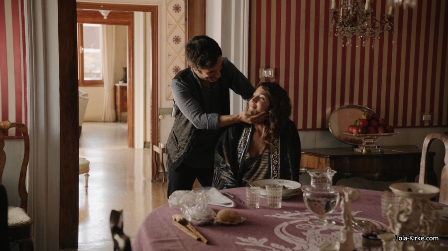 Click to view full size image
==============
MITJ_S3x02_2823029.jpg MITJ_S3x02_2823029.jpg