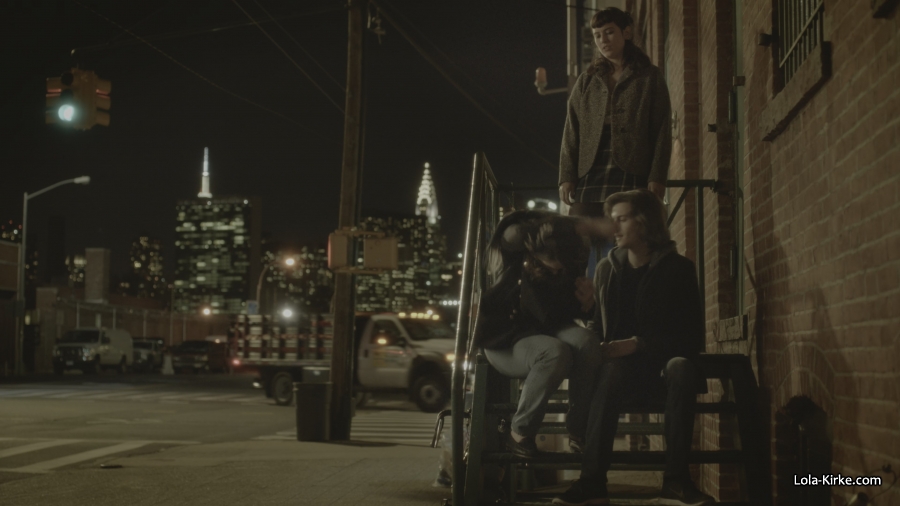Click to view full size image
==============
MITJ_S1x01_2852729.jpg MITJ_S1x01_2852729.jpg