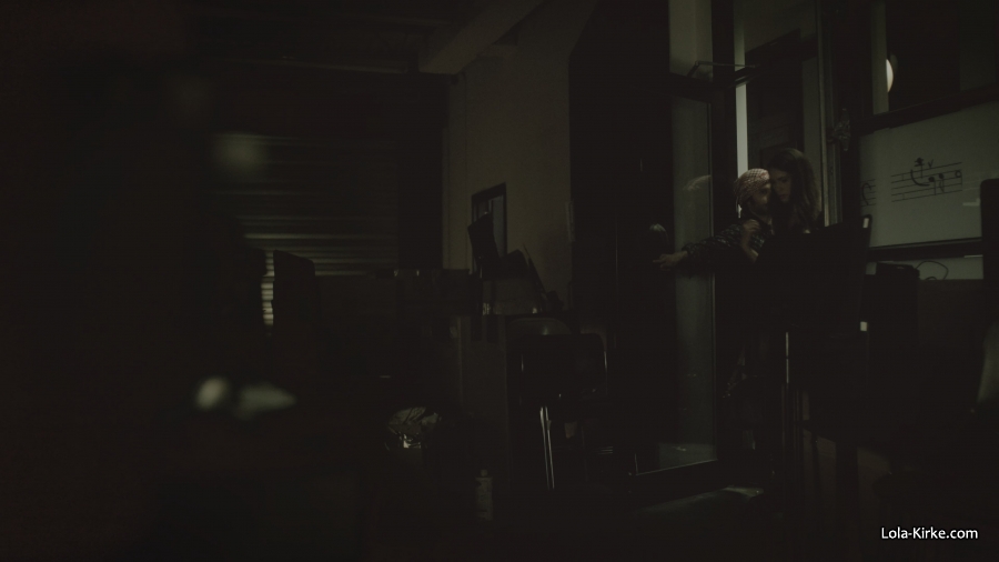 Click to view full size image
==============
MITJ_S1x03_2821529.jpg MITJ_S1x03_2821529.jpg