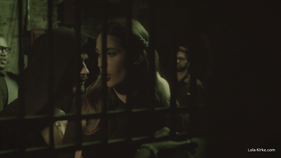 Click to view full size image
==============
MITJ_s1x05_2821529.jpg MITJ_s1x05_2821529.jpg