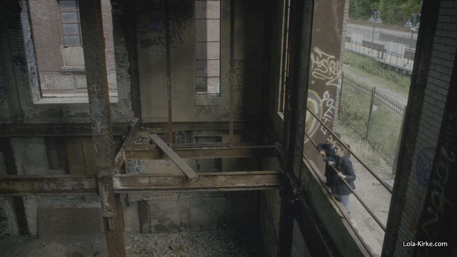 MITJ_S1x09_2834129.jpg