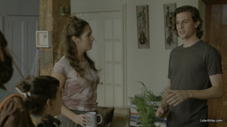 Click to view full size image
==============
MITJ_S2x03_284629.jpg MITJ_S2x03_284629.jpg