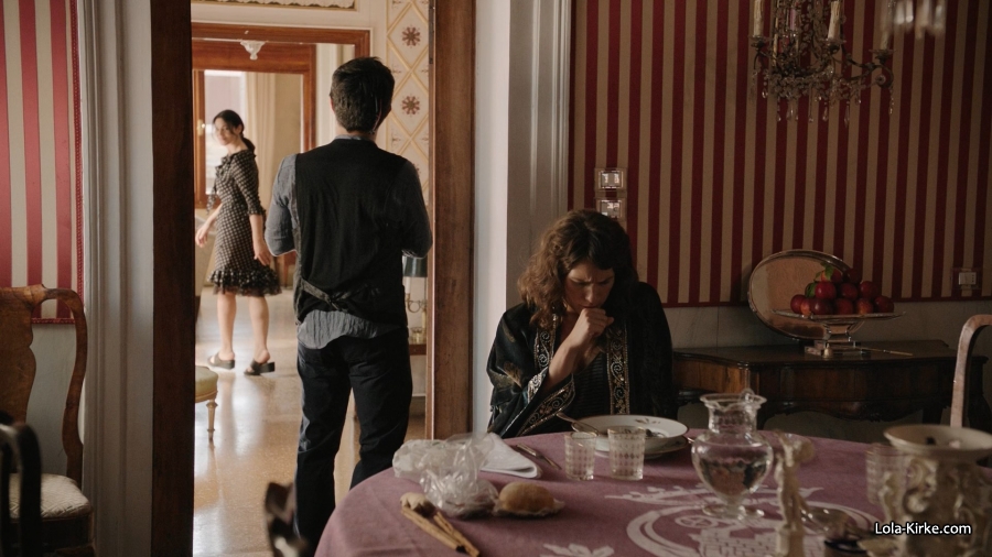 Click to view full size image
==============
MITJ_S3x02_2822229.jpg MITJ_S3x02_2822229.jpg