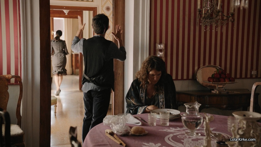 Click to view full size image
==============
MITJ_S3x02_2822329.jpg MITJ_S3x02_2822329.jpg